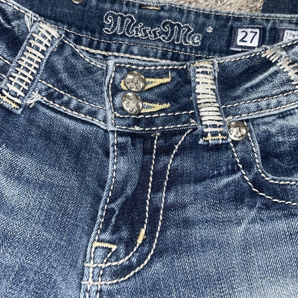 Miss Me Cropped Jeans Size 27 - Picture 8 of 9